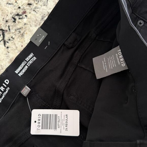 Torrid Bombshell Skinny Premium Stretch High-Rise Jean 24R NWT Black Grenada - Picture 13 of 16